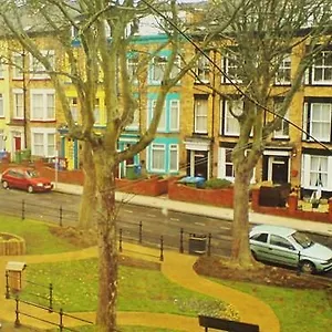 Aartswood 3*, Scarborough United Kingdom